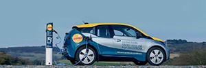 Ladekarte fürs E-Auto: Klimafreundich und grundgebührfrei Strom laden an 245.000 Ladepunkten